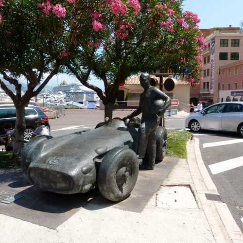 Juan Manuel Fangio Statue