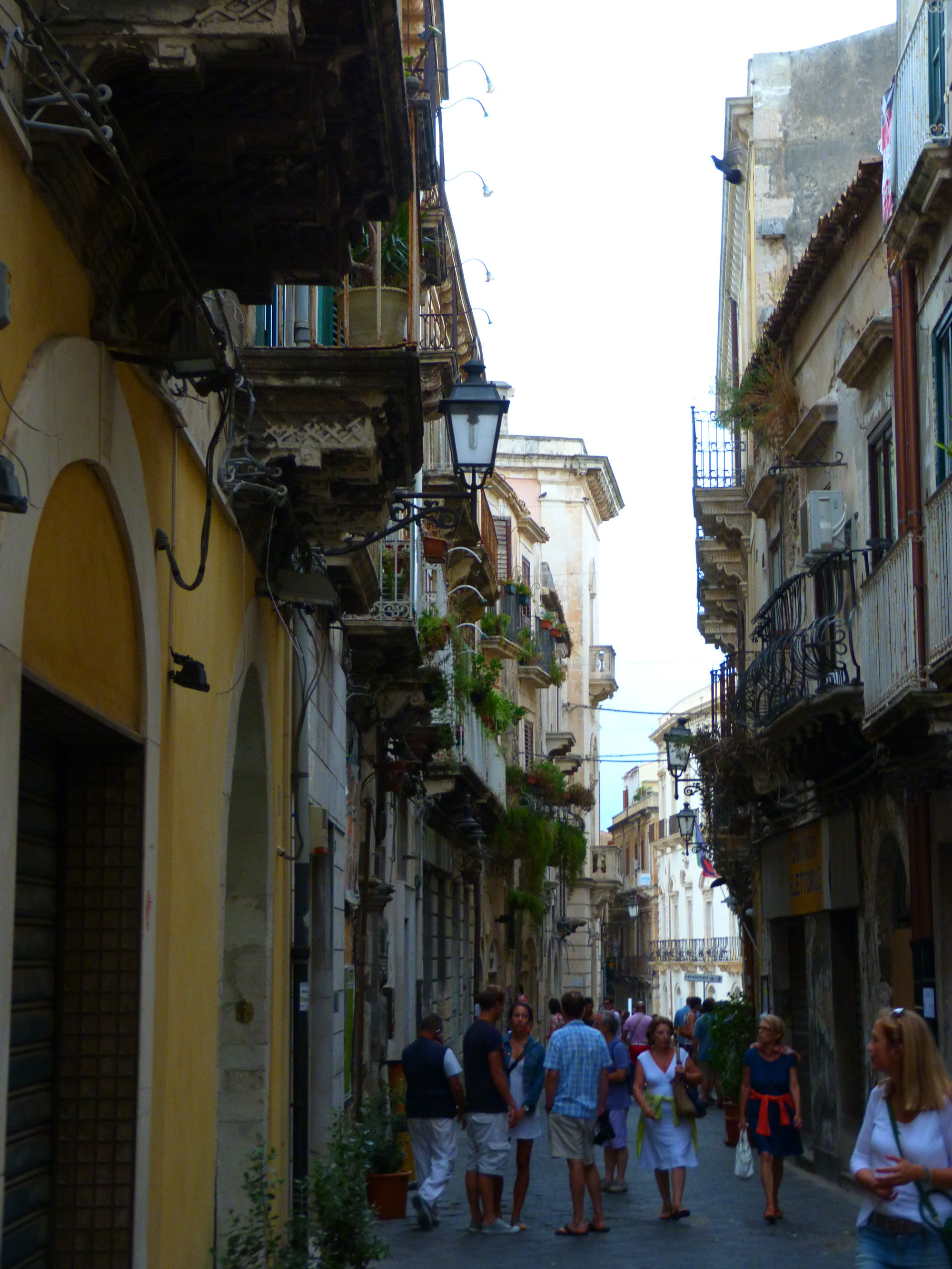 An alley of Ortigia