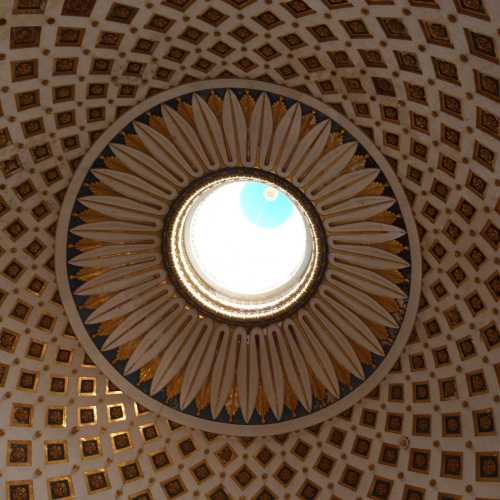 Ceiling of the Dome Mosta Rotunda<br/>
Catholic church