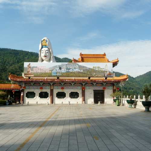 Leong San Tong Khoo Kongsi Clan House Temple