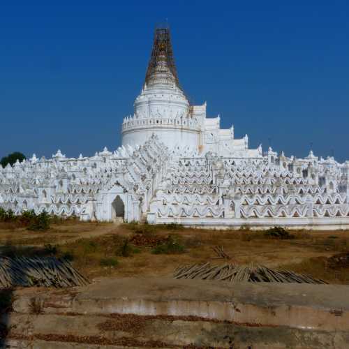Hsinbyume Pagoda (Myatheindan Pagoda)