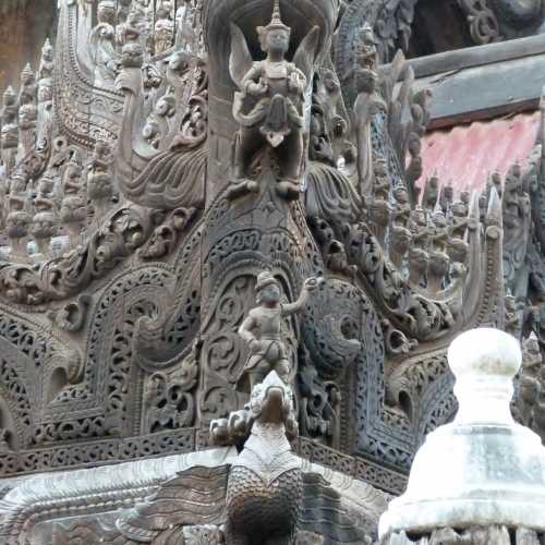 Roof Carving Shwenandaw Monastery 