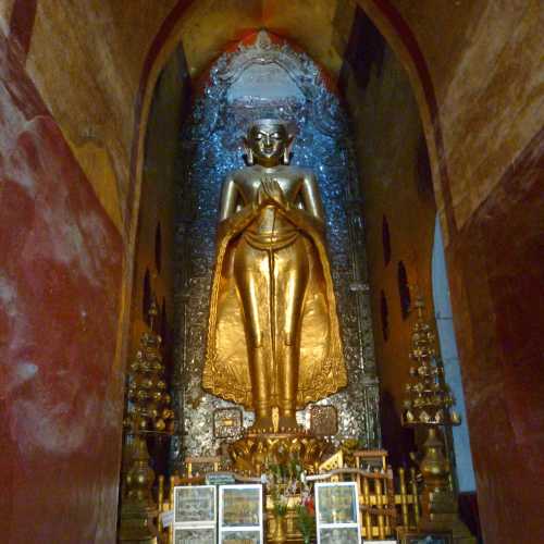 Golden Budda Statue