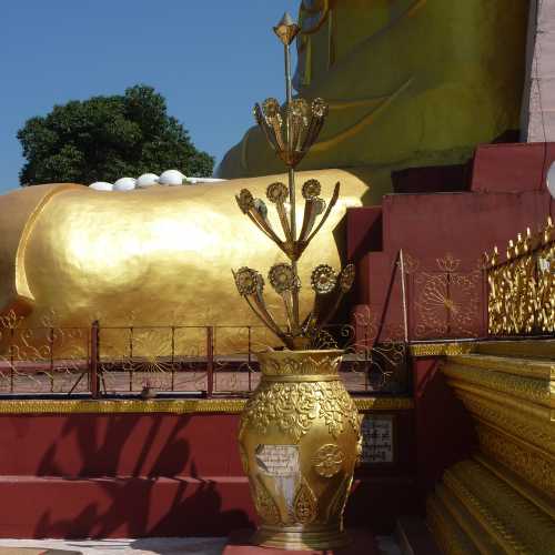 Kyaik Pun Pagoda, Myanmar Burma