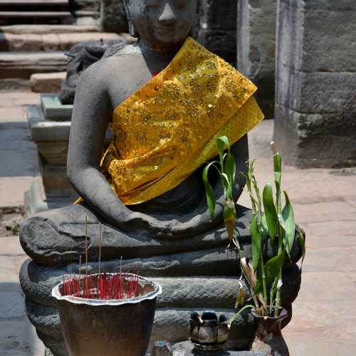 Seated Buddha Statue
