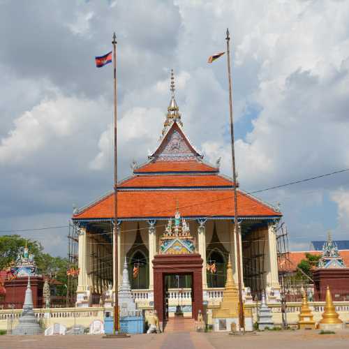 Wat Damrey Sor, Камбоджа