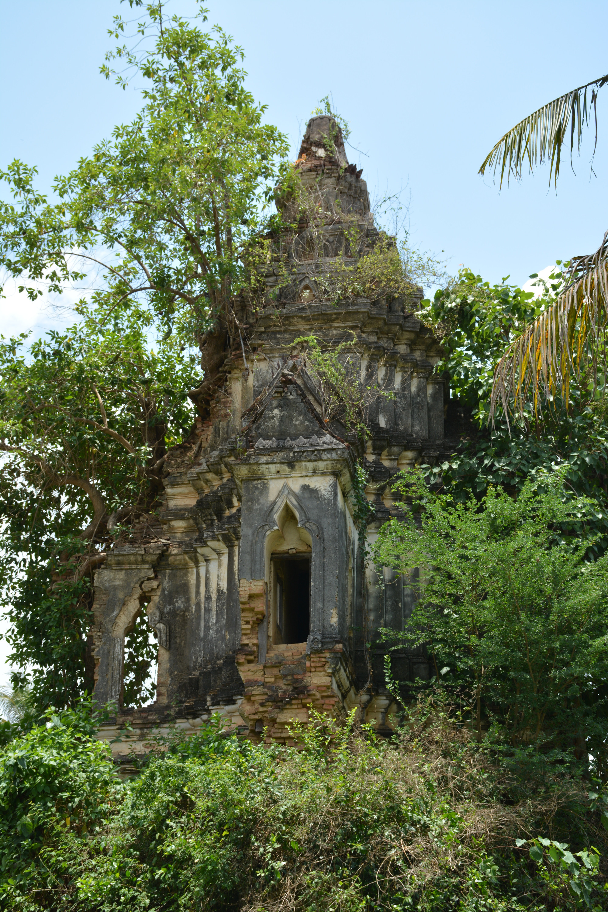 Wat Bay Damram, Камбоджа