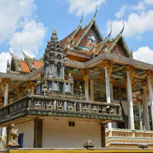 Wat Ek Phnom, Cambodia