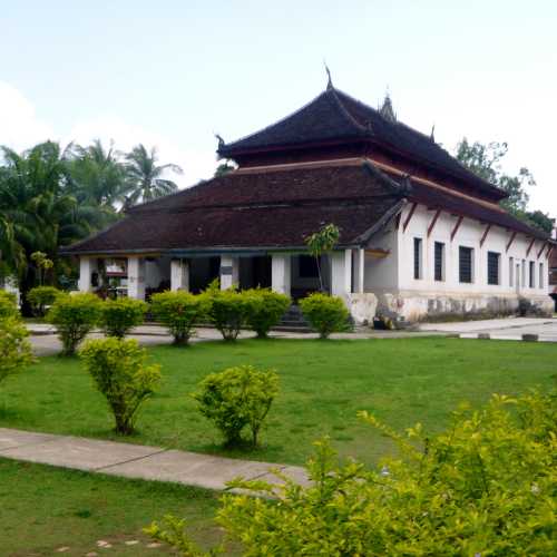 Wat May Souvannapoumaram, Лаос