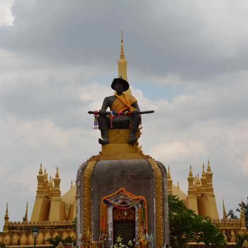 Pha That Luang (Pha Chedi Lokajulamani), Laos