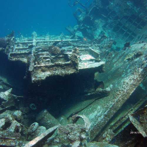 wreck Diving