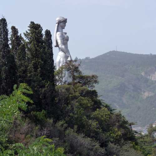 Kartlis Deda (Mother Georgia) Statue