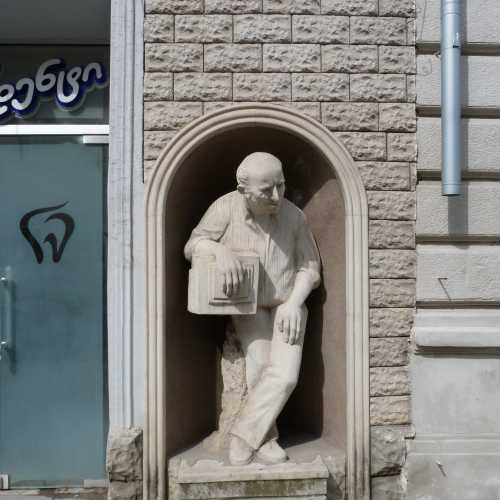 The sculpture of Ilo Khakhiashvili famous photographer