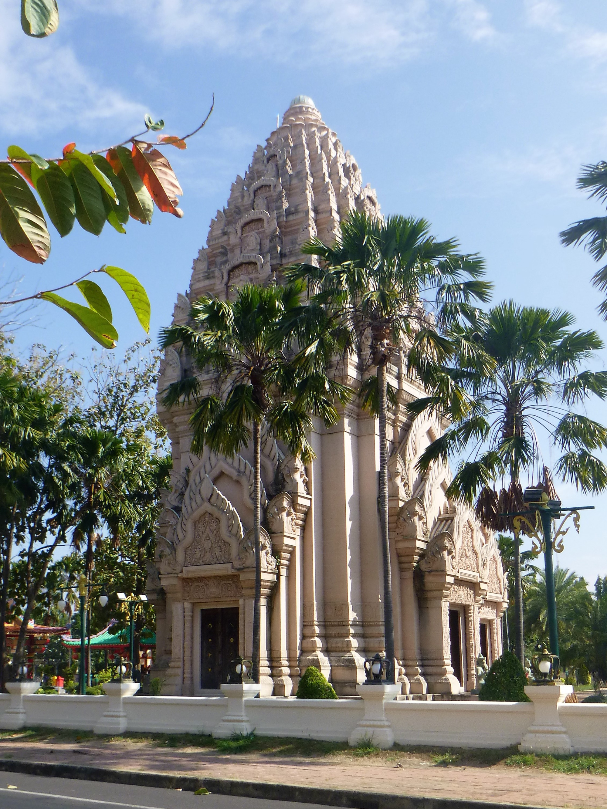 Buriram City Pillar Shrine, Таиланд