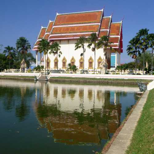 Wat Klang Phra Aram Luang, Таиланд