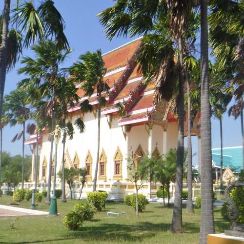 Wat Klang Phra Aram Luang, Таиланд