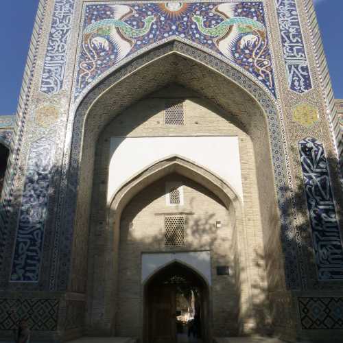 Nodir Devonbegi Madrasah, Узбекистан