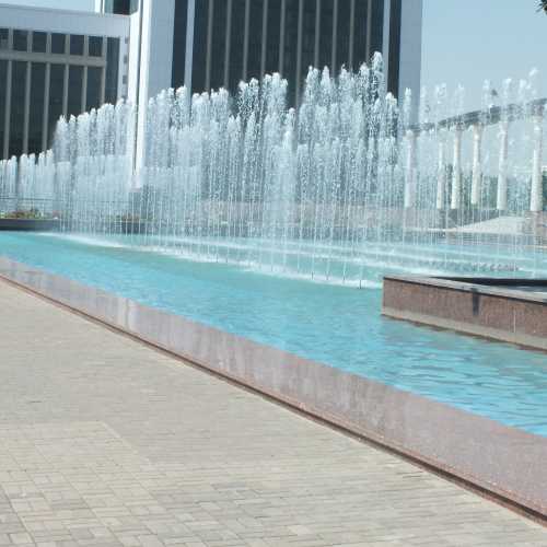 Mustakillik Fountain