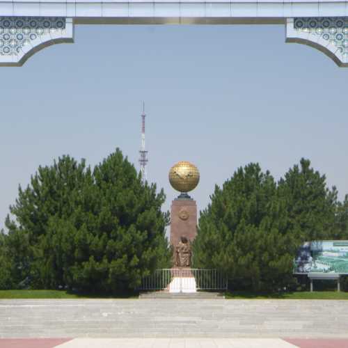 Mustaqillik Square, Uzbekistan