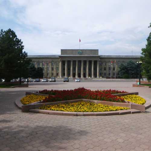 The Parliament building, Кыргызстан