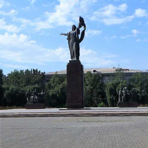 Fighters of the Revolution Monument, Кыргызстан