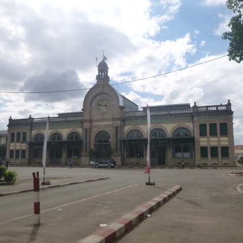 Former Colonial Train Station now a shopping centre