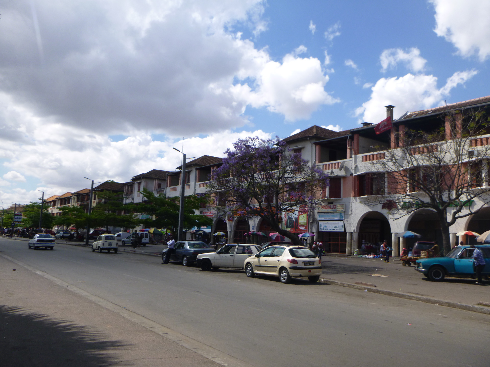Avenue de l' Independence, Madagascar
