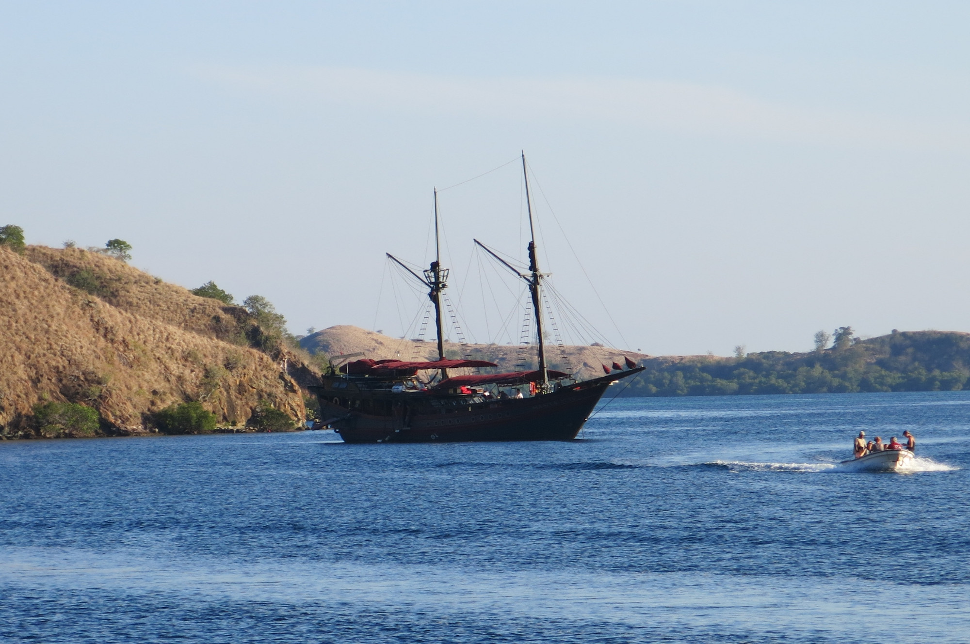 Loh Buaya Komodo National Park, Индонезия