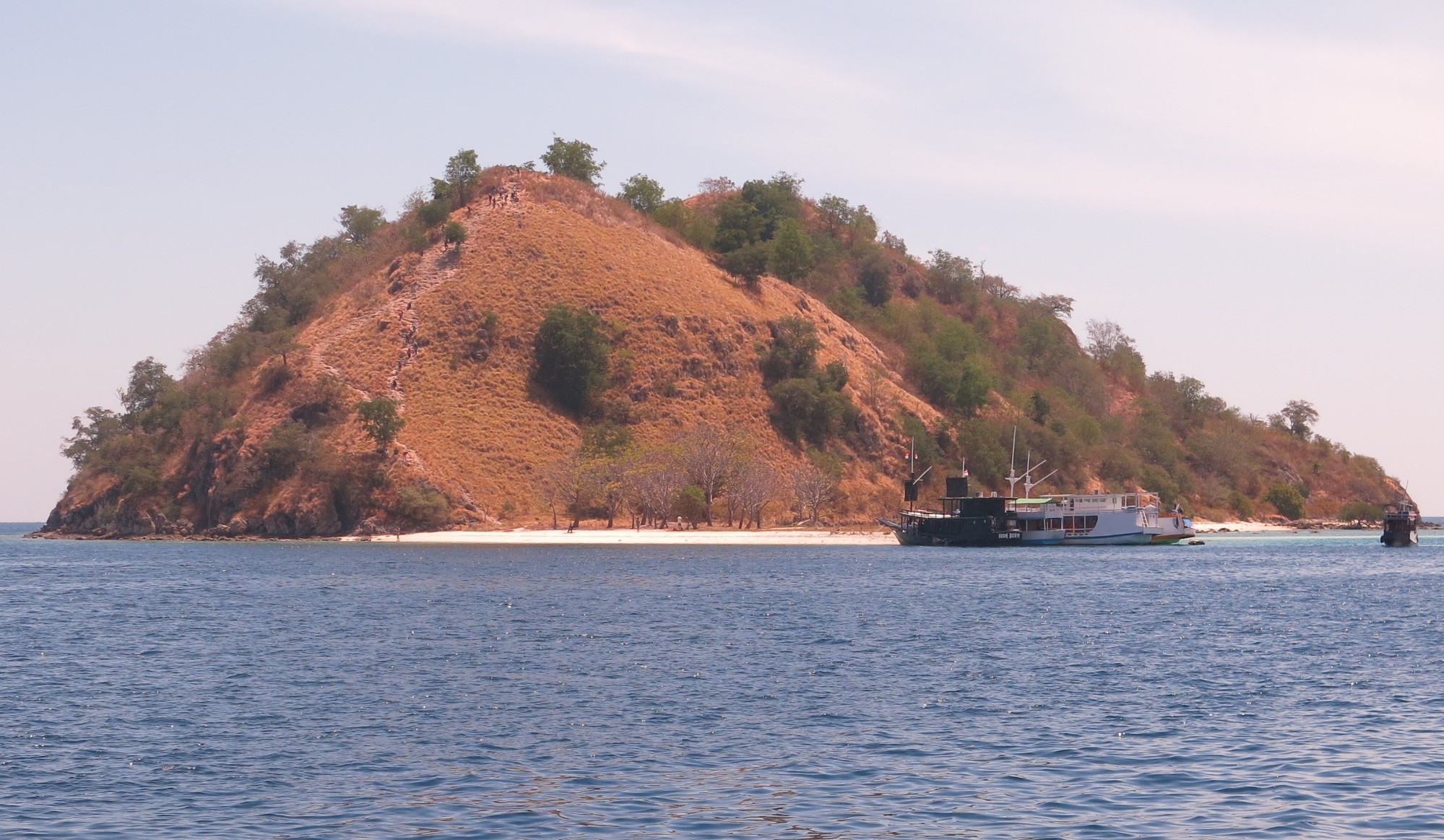 Loh Buaya Komodo National Park, Индонезия