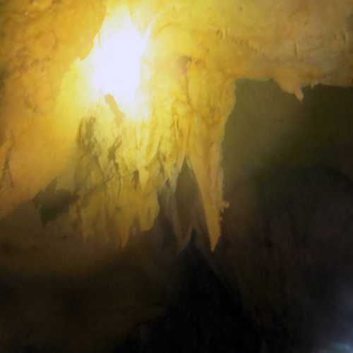 Chandelier Cave, Палау