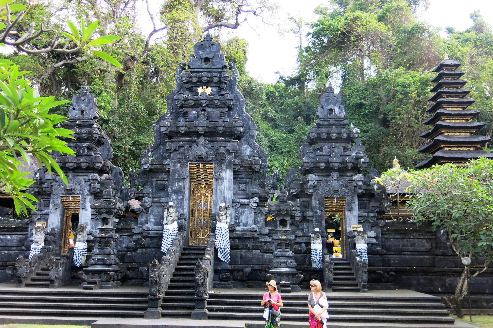 Goa Lawah Temple, Индонезия