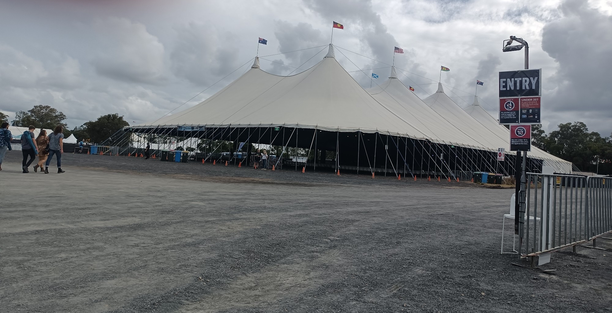 Delta Stage Tent