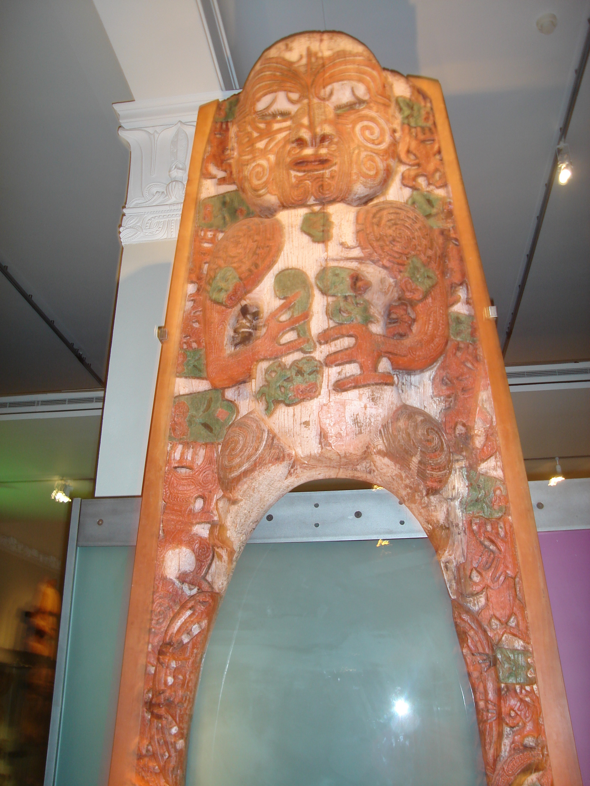 Gateway Tiki Carving Auckland War Memorial Museum,