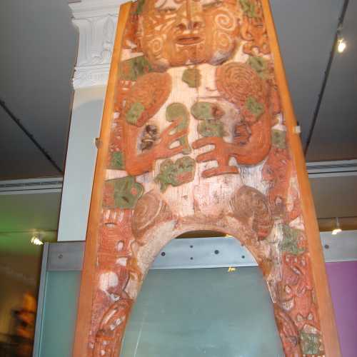 Gateway Tiki Carving Auckland War Memorial Museum,