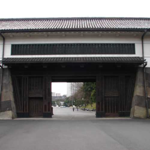 Sakashitamon Gate