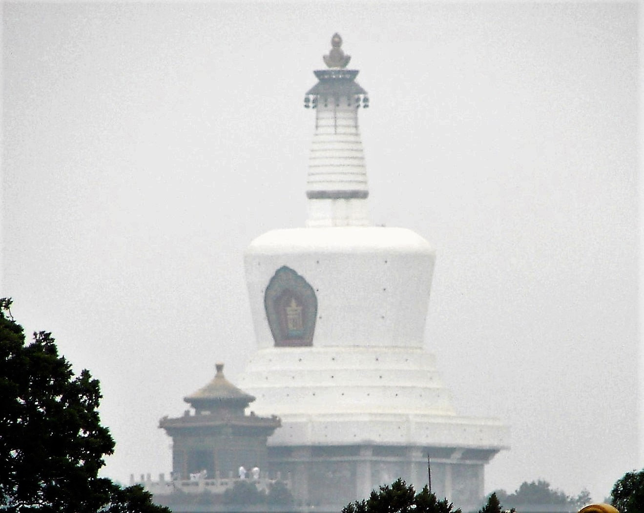 Paagoda Beihai Park seen from Forbidden City