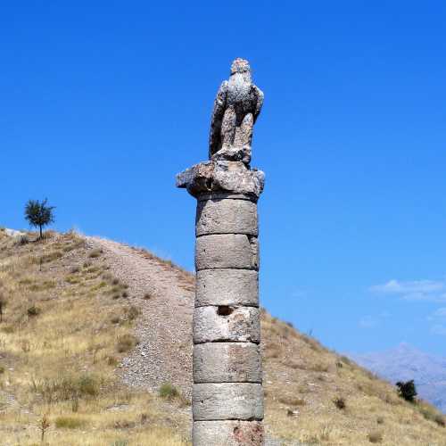 Eagle Pillar