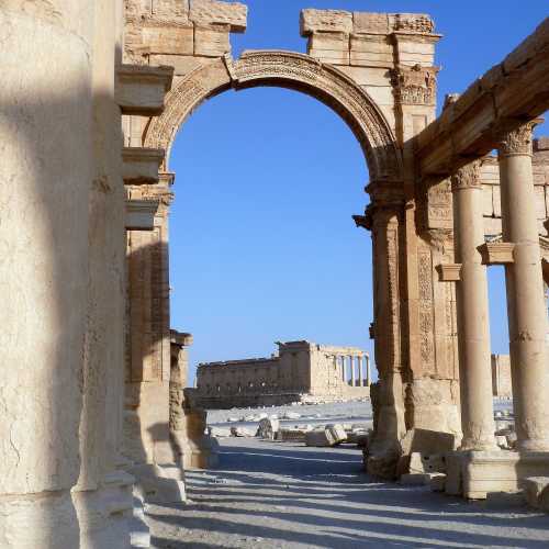 Temple of bel viewed through the Arch