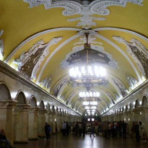 Komsomolskaya Subway Station and underground tour, Россия