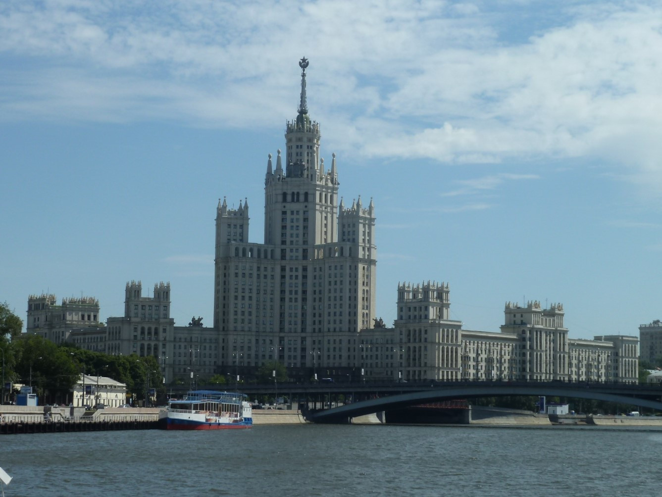 Prichal Kutuzovskiy & River Cruise, Россия