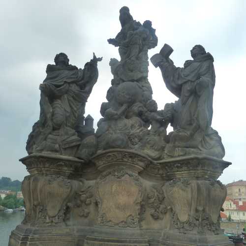 Statue of the Madonna & St bernard