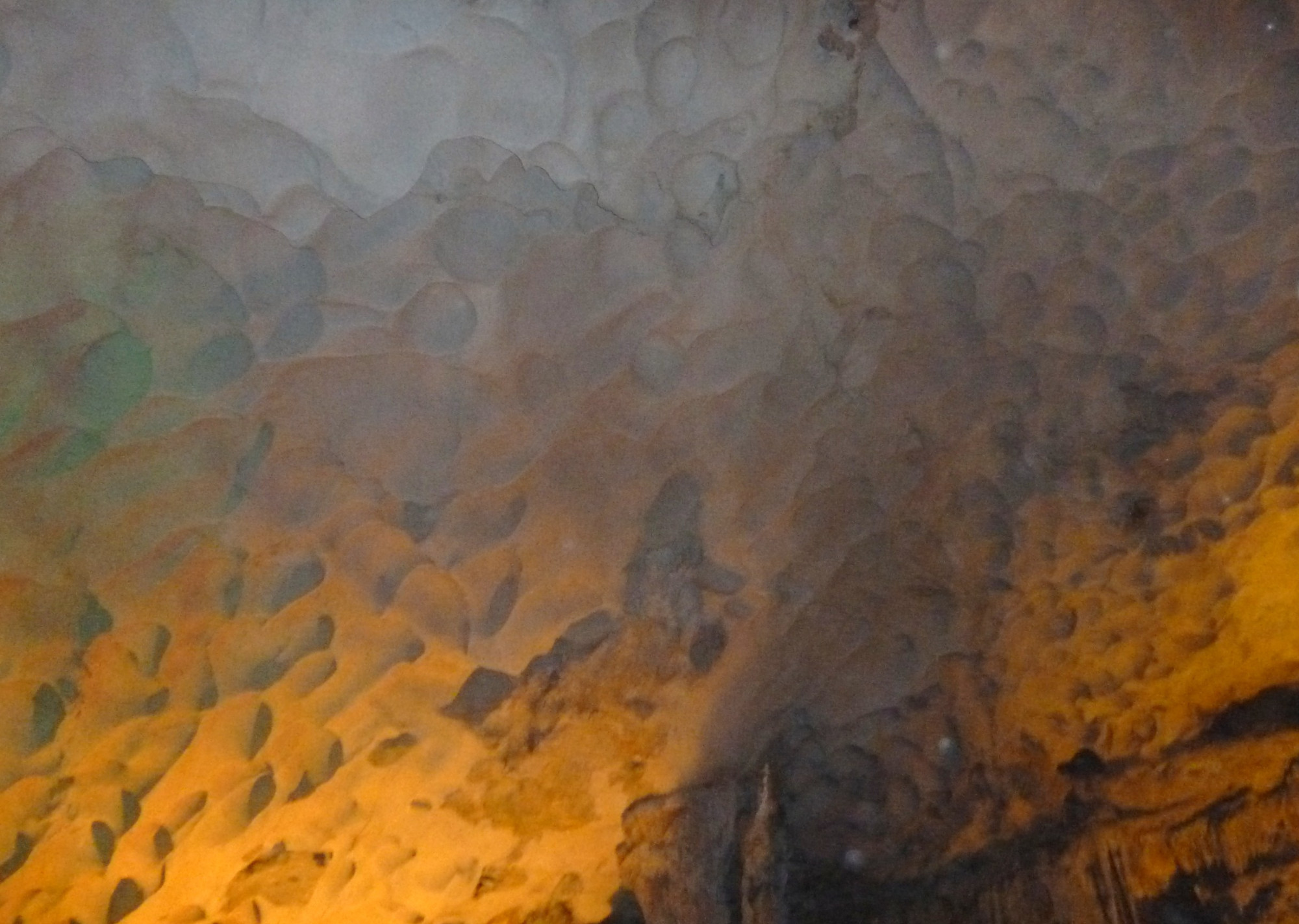 Sung Sot Cave (Suprise Cave), Vietnam