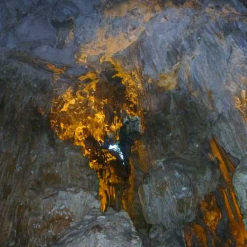 Virgin Cave, Vietnam