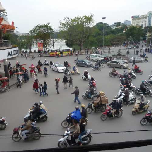 Dong Kinh Nghia Thuc Square, Vietnam