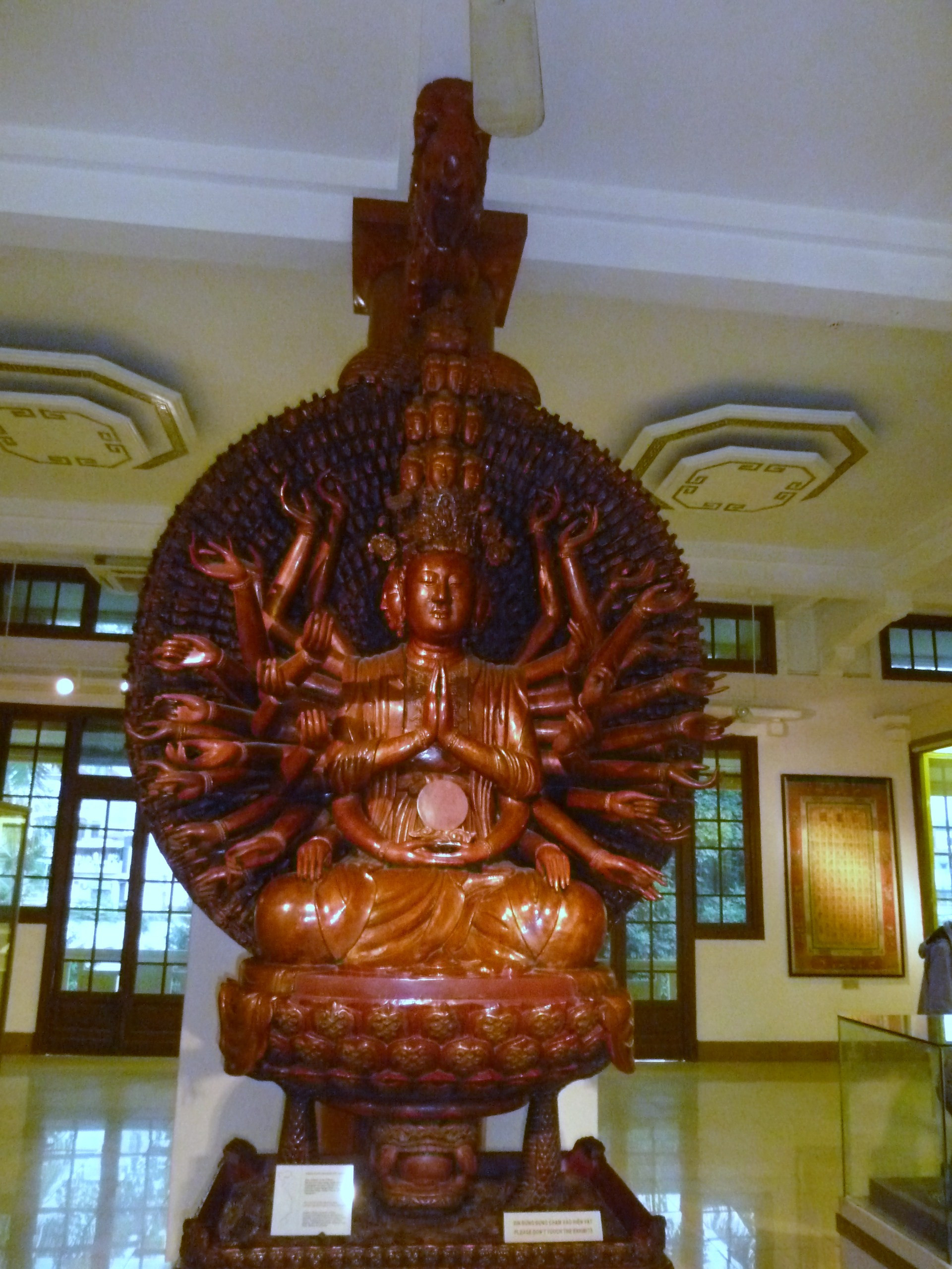 Statue of Avalokiteshvara Bodhisattva 