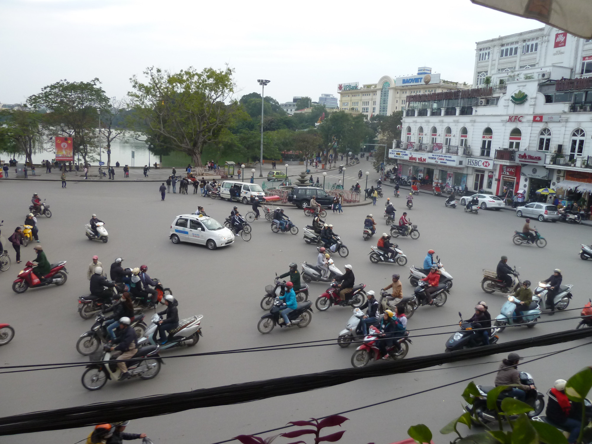 Dong Kinh Nghia Thuc Square, Вьетнам