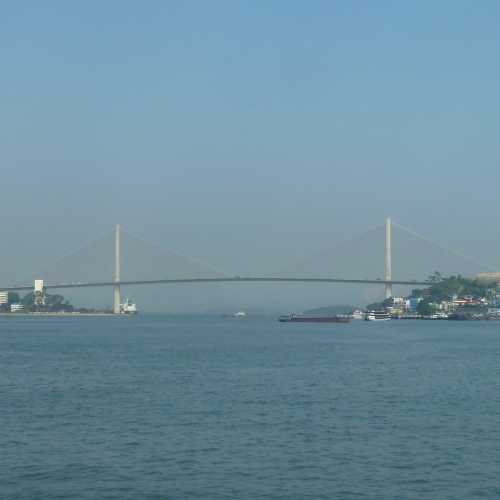 Bãi Cháy Bridge Ha Long city
