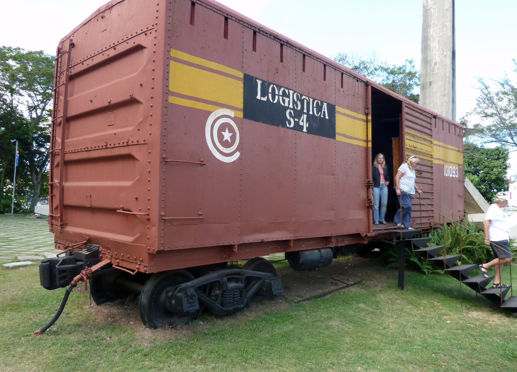 Taking of the Armored Train, Cuba
