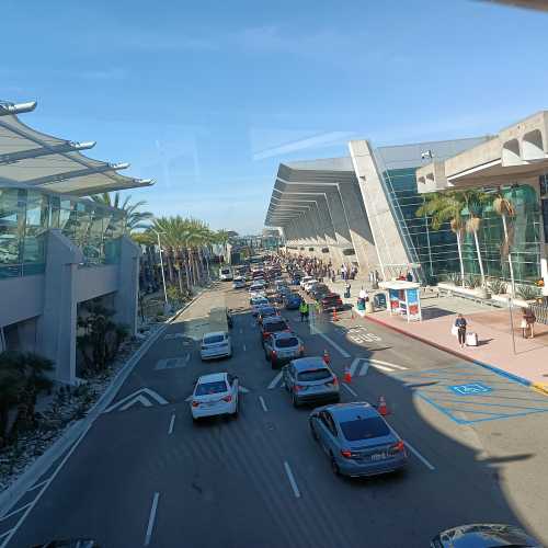 San Diego International Airport, США