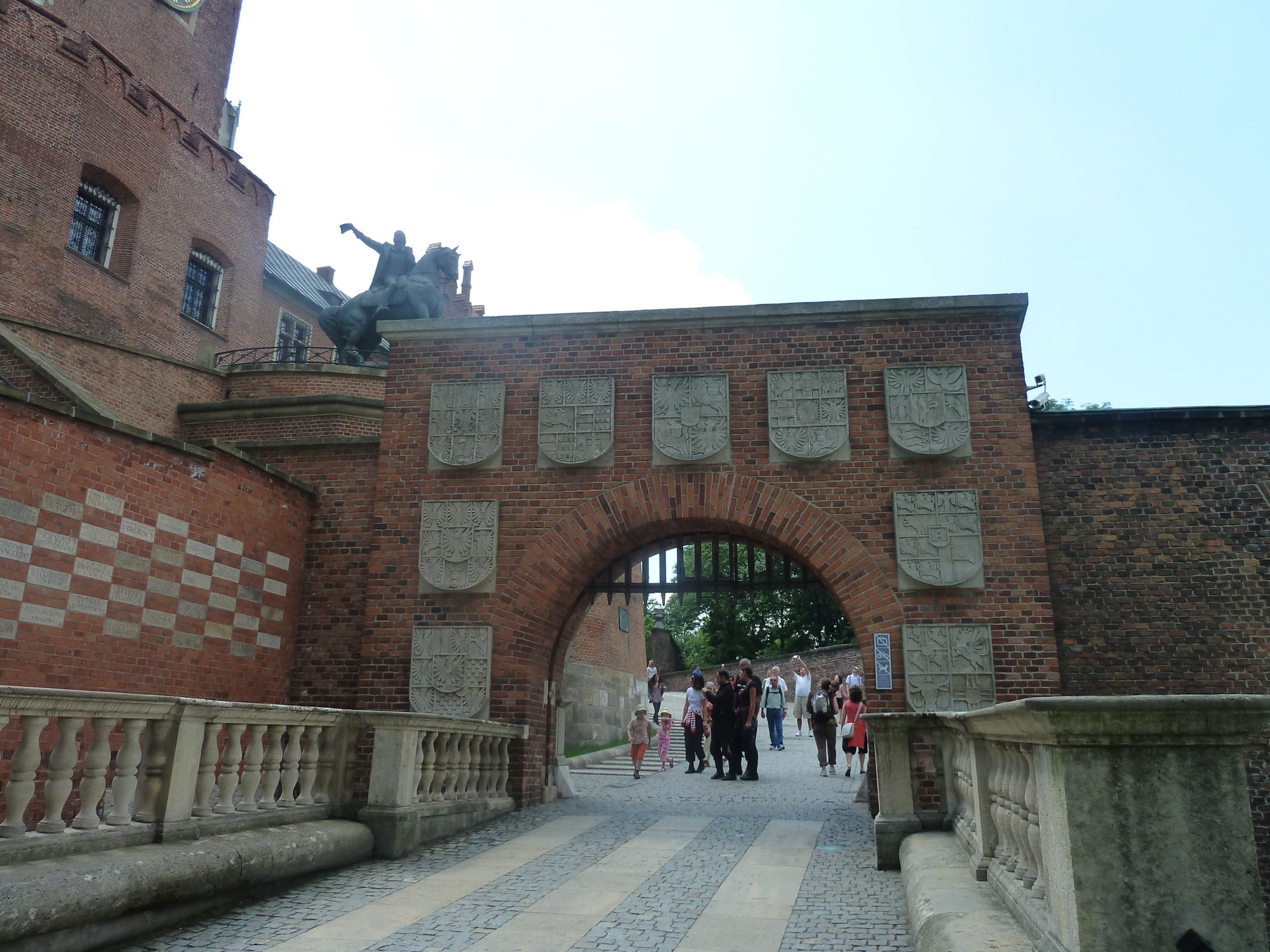 Brama Herbowa<br/>
Main gateway that leads to the Wawel Castle.decorated with coats of arms